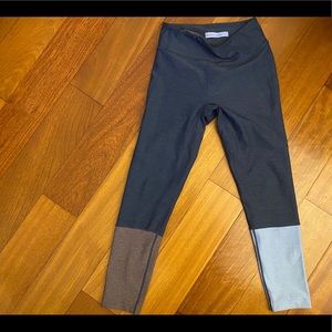Outdoor Voices 7/8 legging - small - blue/purple